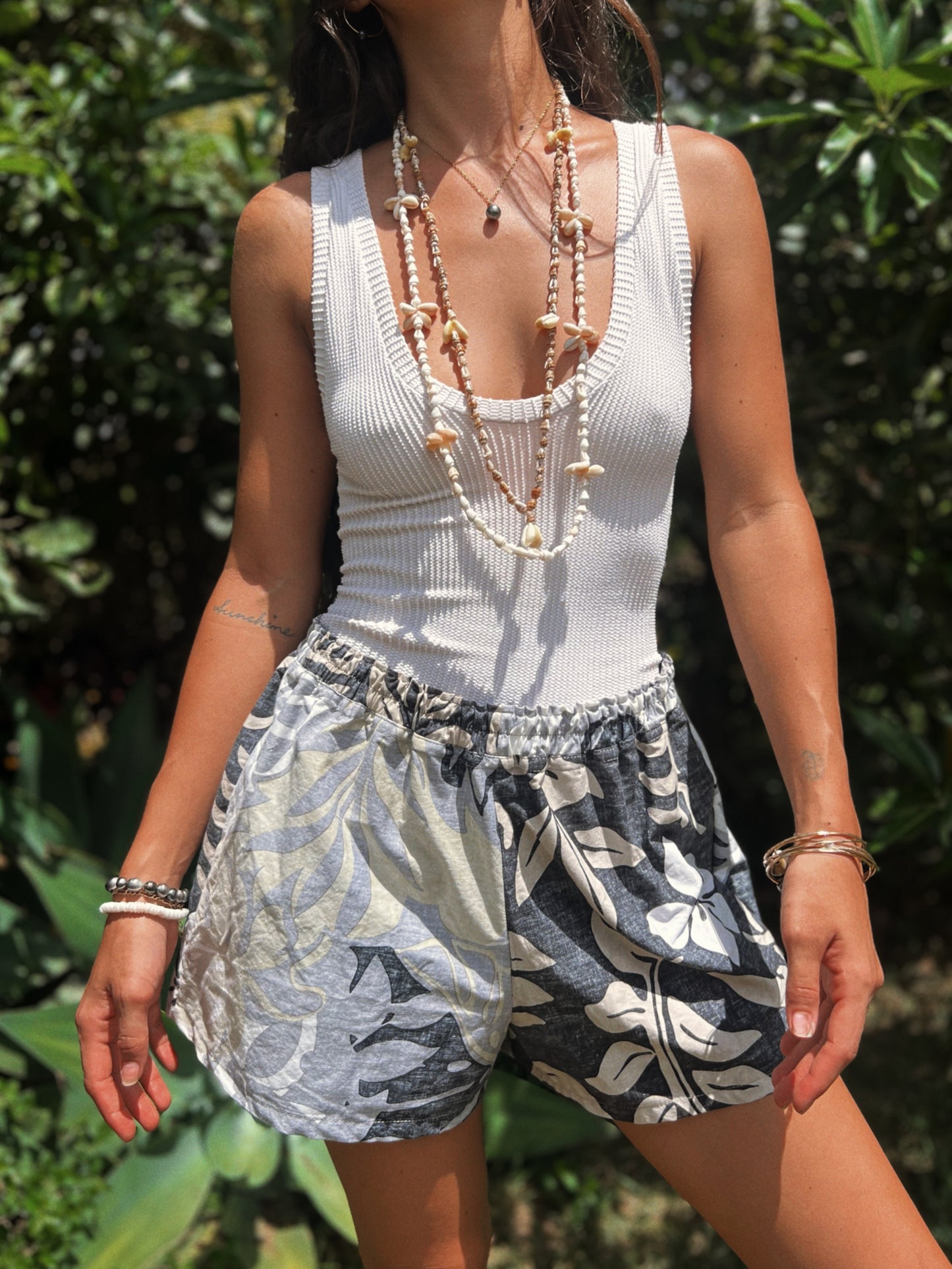 Aloha Picnic Shorts | Size M
